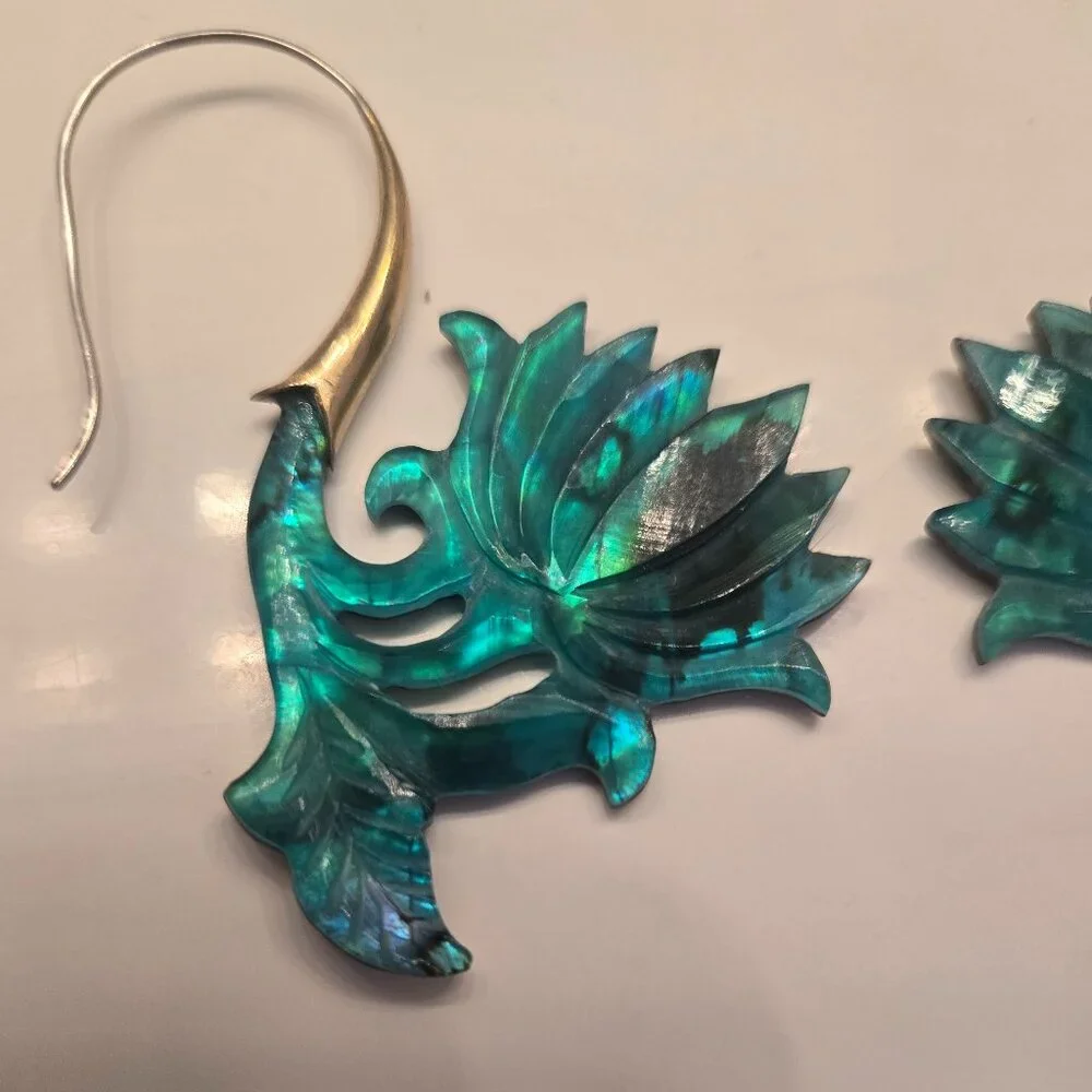 Abalone sea shell lotus flower earrings - Picture 11 of 15